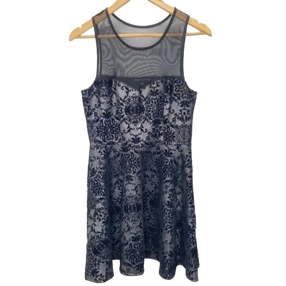 Three Pink Hearts Black Brocade Dress Sz L (Juniors) - Picture 1 of 4